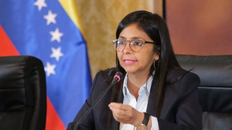 Venezuela asegura haber negociado con España la salida de Edmundo González Urrutia, mientras Madrid lo desmiente