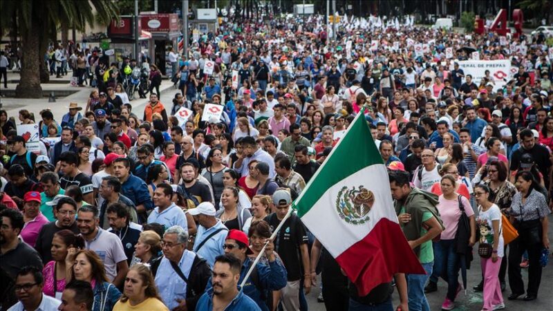 Masiva marcha en México: trabajadores, estudiantes y opositores se unen contra la reforma judicial