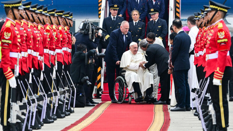 La Policía de Indonesia Detiene a Siete Personas por Planear Atentado Contra el Papa Francisco