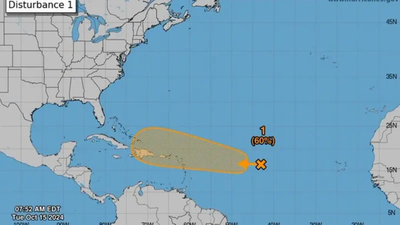 Onamet vigila sistema con un 60 % de convertirse en depresión tropical