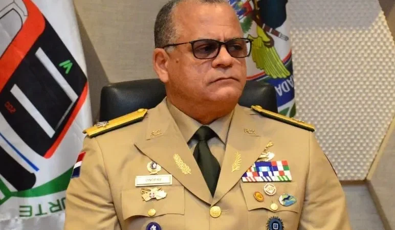 El ministro de defensa Carlos Antonio Fernández Onofre contradice al Canciller Roberto Álvarez, sobre las bandas haitianas