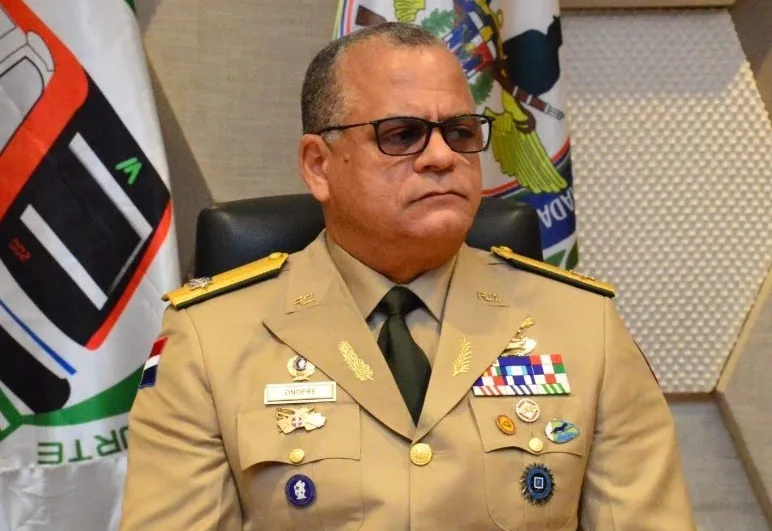 El ministro de defensa Carlos Antonio Fernández Onofre contradice al Canciller Roberto Álvarez, sobre las bandas haitianas