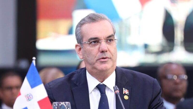 Reunión convocada por Abinader con expresidentes se fragmenta ante condiciones de Fernández y Medina