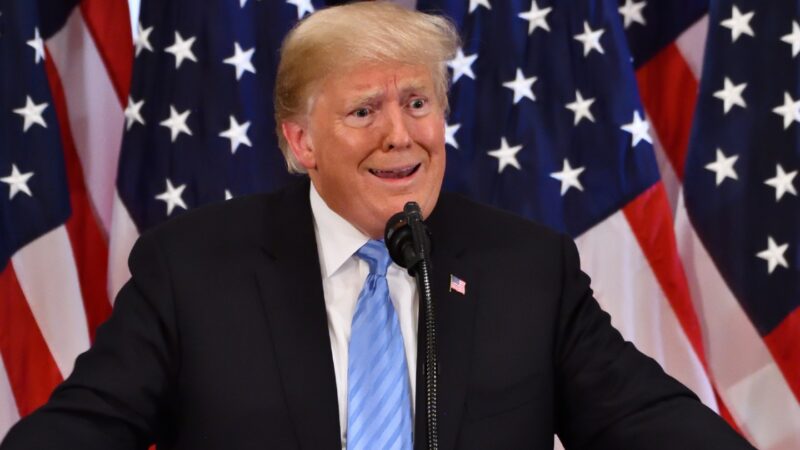 El Tribunal Supremo de EE. UU. mantiene bloqueo a las deportaciones de migrantes venezolanos bajo una ley de guerra invocada por la administración Trump